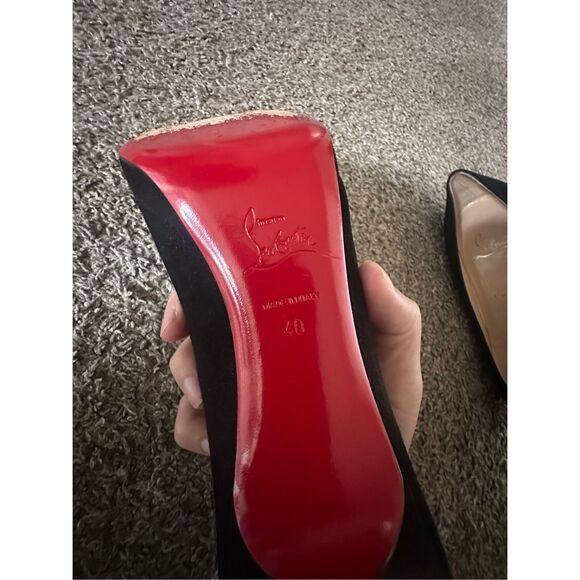Christian Louboutin Round Toe Red Bottoms - Picture 8 of 12
